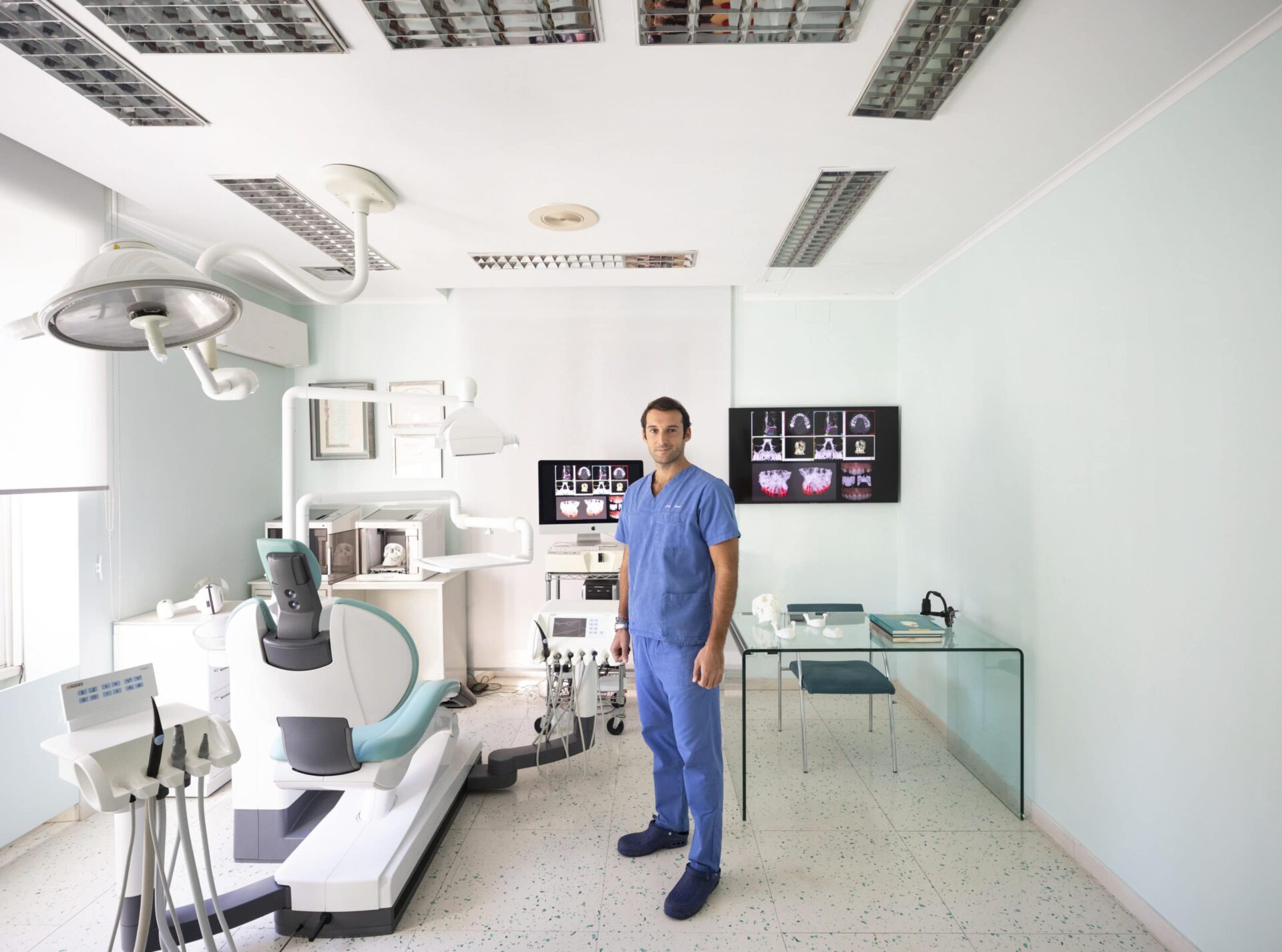Sala operatoria Clinica Cicero - Misure contrasto Coronavirus dentista Sala operatoria Clinica Cicero - Misure contrasto Coronavirus dentista