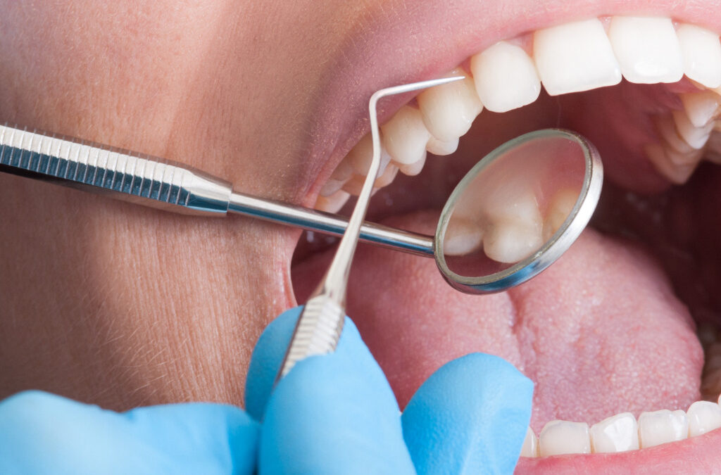 A periodontist is an oral health specialist who focuses on complex gum diseases. Find out if you need one.